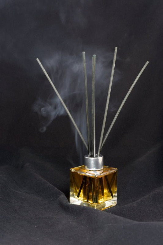 Luxury Home Fragrance with Golden Accents (100 ml)